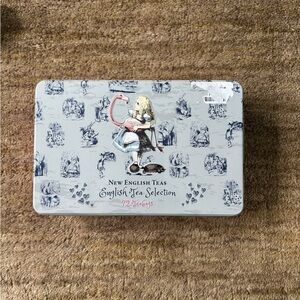 Alice in Wonderland Tea Tin